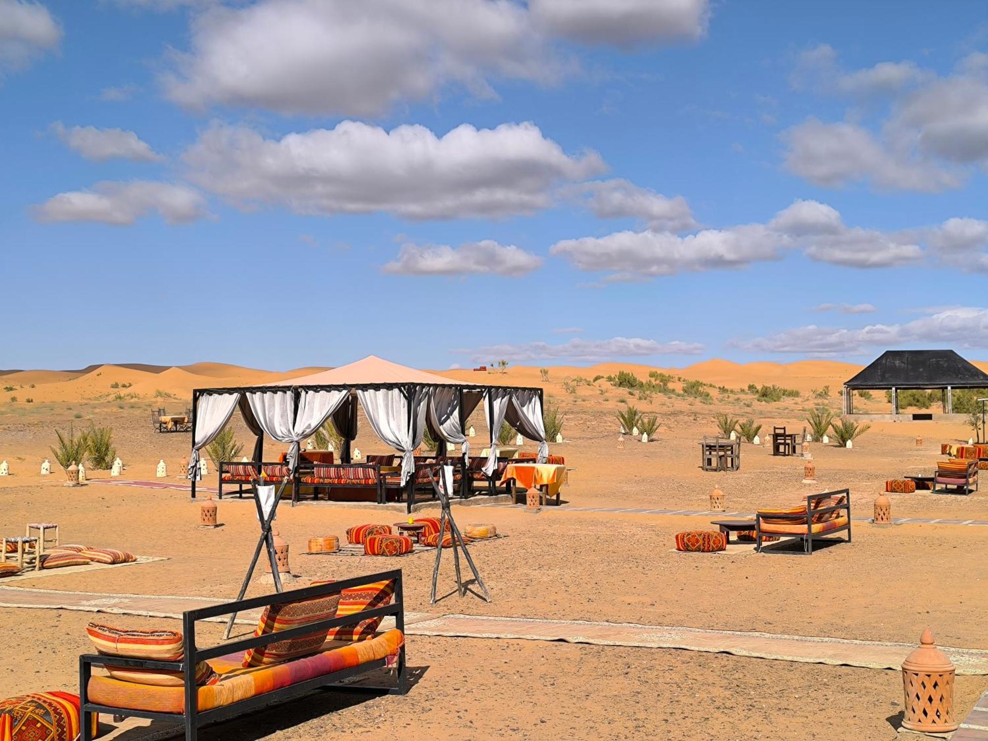 Отель Luxury Bega Camp Мерзуга Экстерьер фото